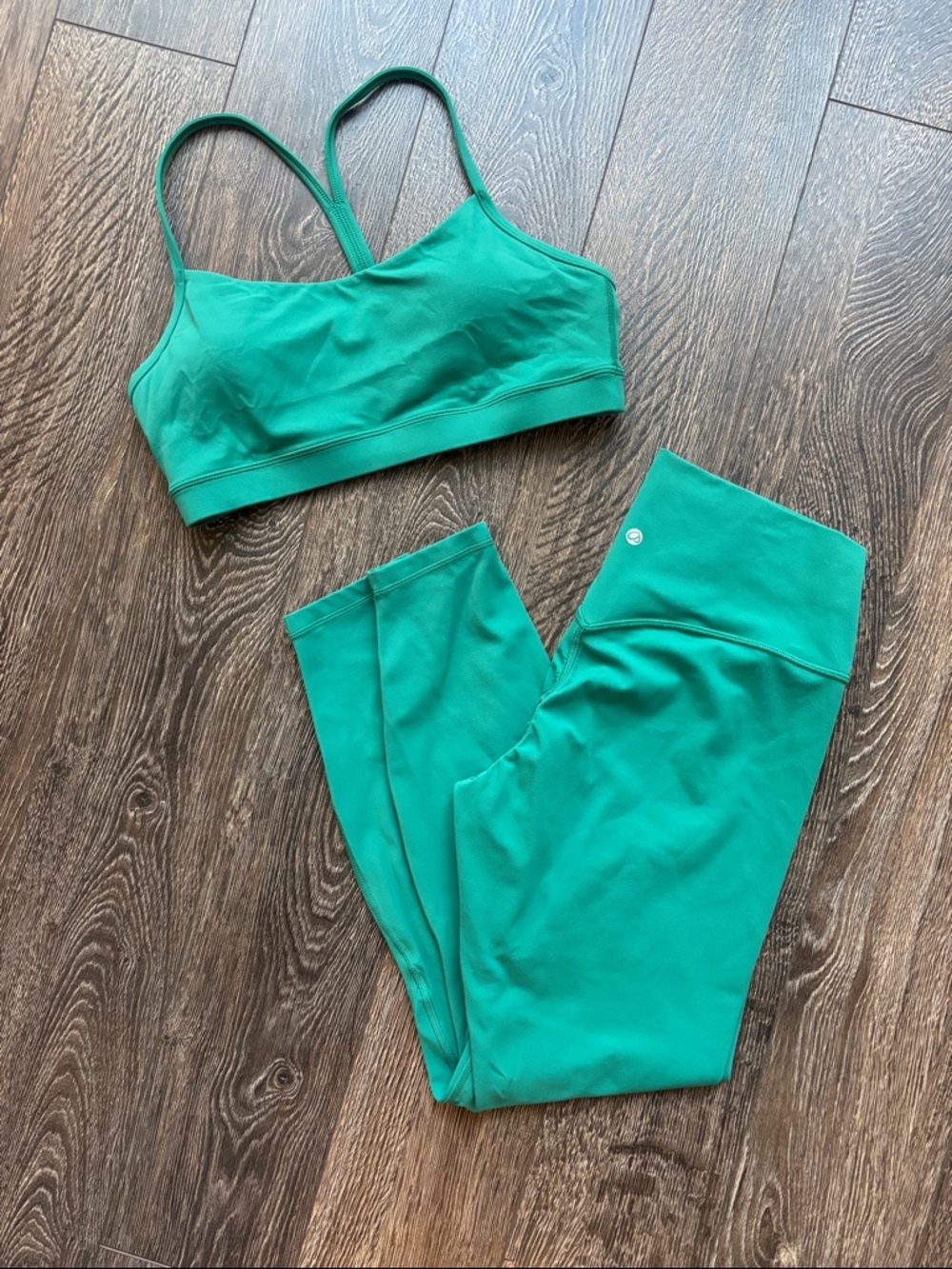 CRZ YOGA Green Seamless 25” Leggings and Strappy Sports Bra Set